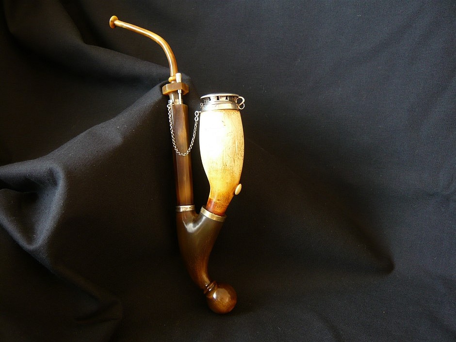 Antique pipe made from meerschaum